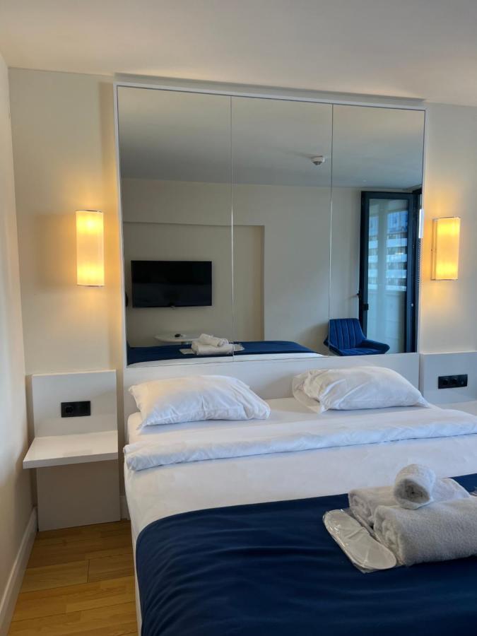 Orbi City Aparthotel Black Sea View บาทูมิ ภายนอก รูปภาพ