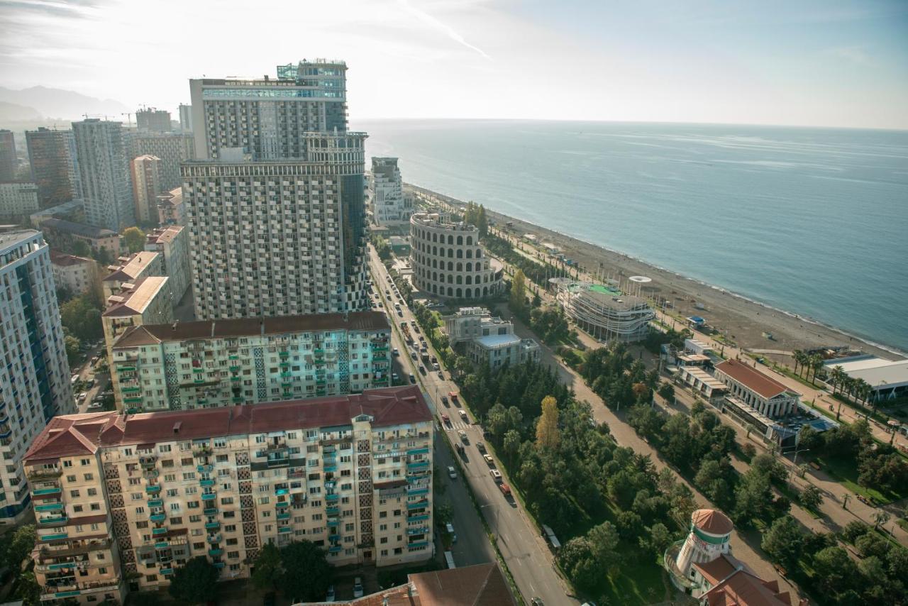 Orbi City Aparthotel Black Sea View บาทูมิ ภายนอก รูปภาพ
