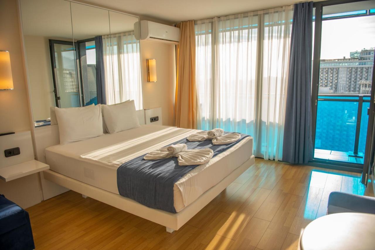 Orbi City Aparthotel Black Sea View บาทูมิ ภายนอก รูปภาพ