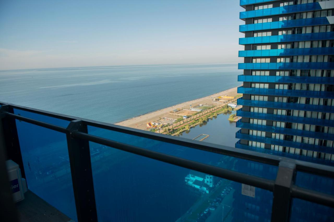 Orbi City Aparthotel Black Sea View บาทูมิ ภายนอก รูปภาพ