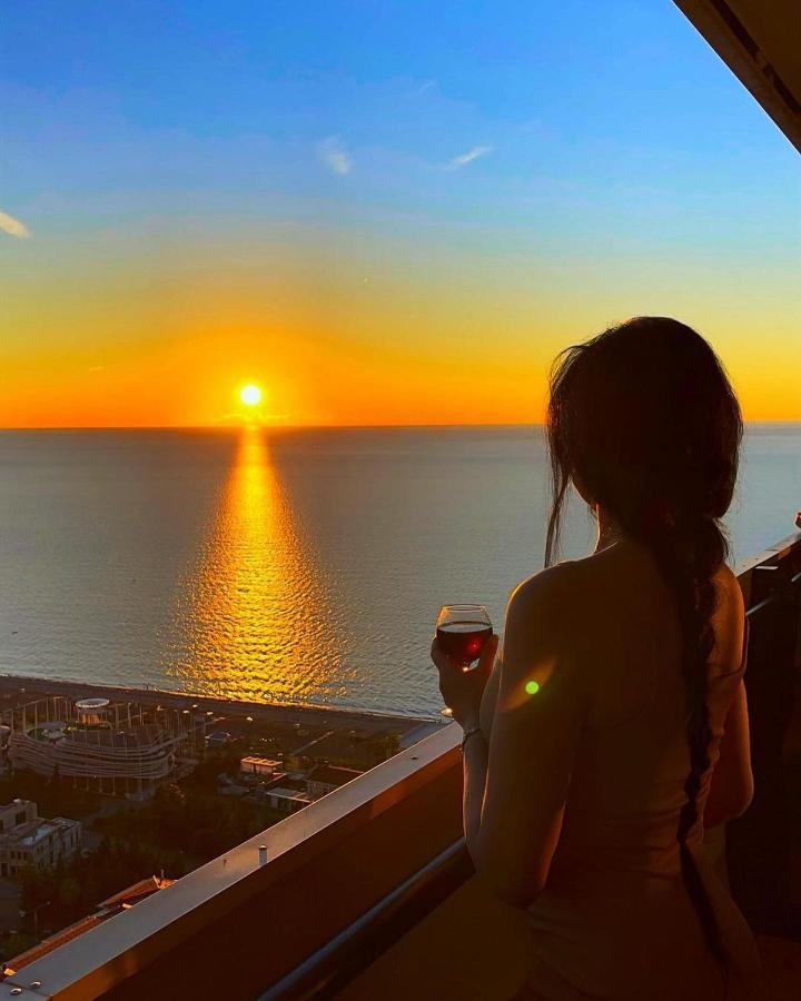 Orbi City Aparthotel Black Sea View บาทูมิ ภายนอก รูปภาพ