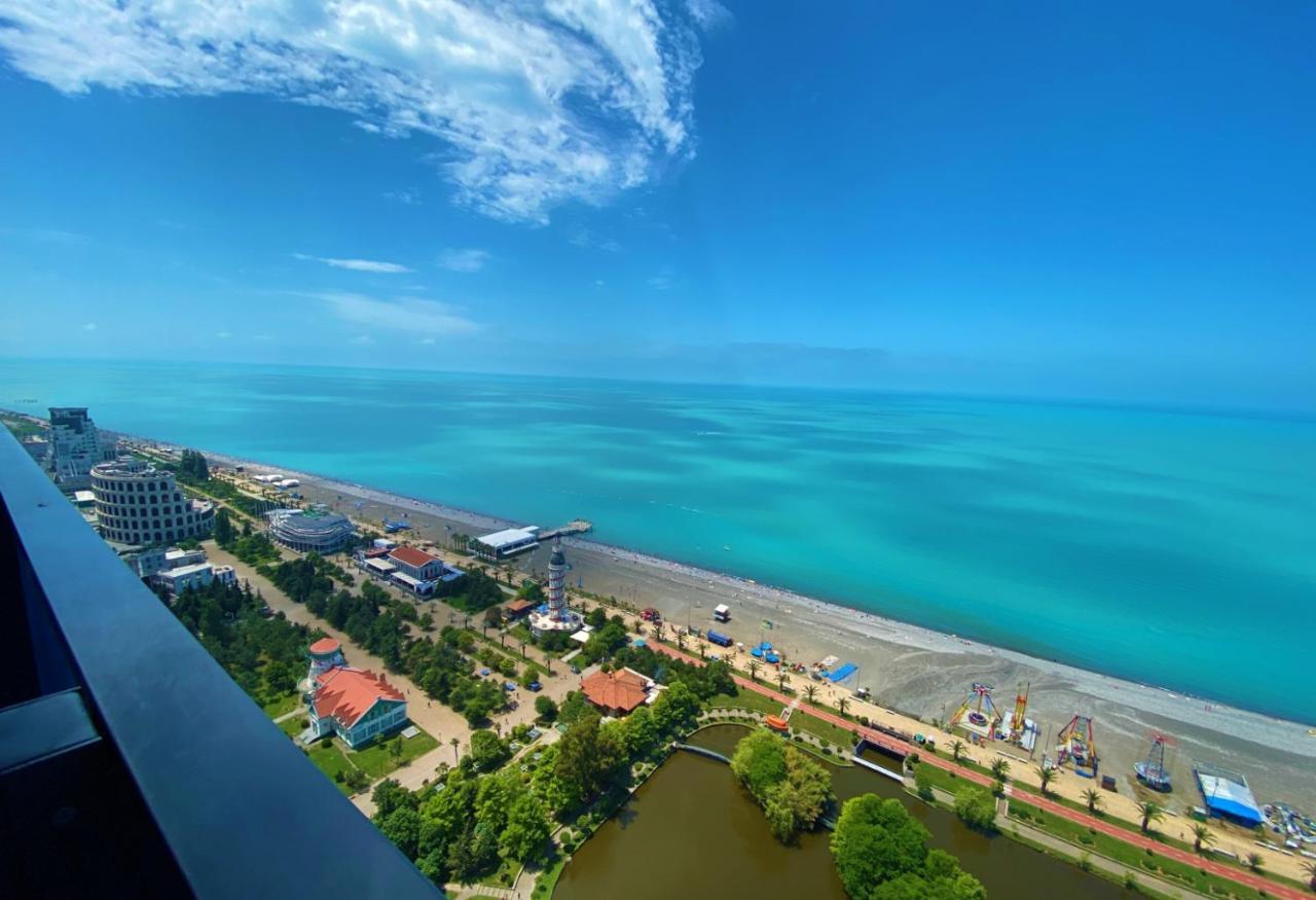 Orbi City Aparthotel Black Sea View บาทูมิ ภายนอก รูปภาพ