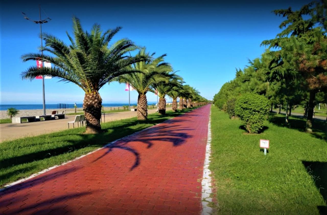 Orbi City Aparthotel Black Sea View บาทูมิ ภายนอก รูปภาพ