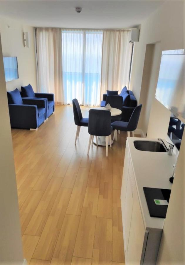 Orbi City Aparthotel Black Sea View บาทูมิ ภายนอก รูปภาพ