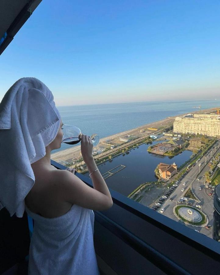 Orbi City Aparthotel Black Sea View บาทูมิ ภายนอก รูปภาพ